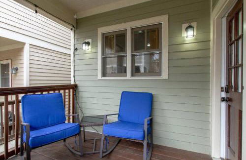 Vibrant Trendy Two Bedroom Home Near Marathon Village - Foto 38