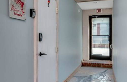 Why Knot Getaway…Rooftop with WaterView! Unit E - Foto 33