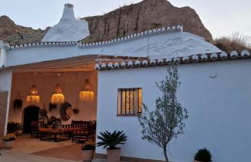 Cueva de la Higuera - Photo 3