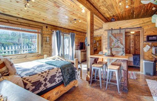 Walk to Main Street! Mtn-View Getaway in Pioche - Foto 9