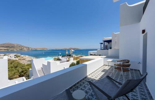 Azure Naousa - Photo 22