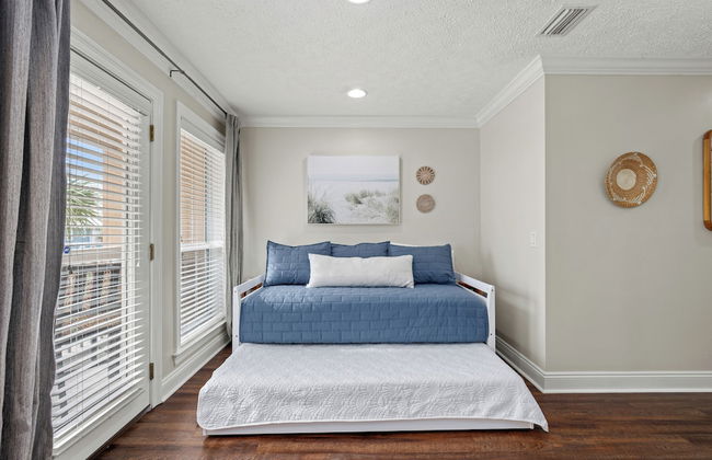 Escape to Sand Dollar Holler: Coastal Retreat, 3 Beds, 2.5 Baths, Sleeps 10! - Foto 15