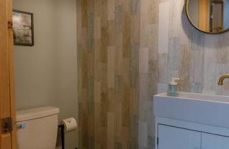 Arch Fun Cabin - Modern Cabin with Hot Tub, Games & Views - Foto 56