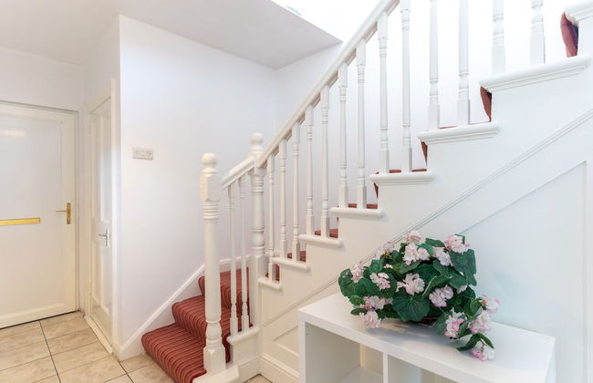 3 Bed Quaint House Town Center - Foto 26