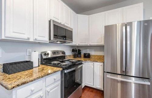 Elegant Retreat Spacious with Outdoor Fireplace - Foto 7