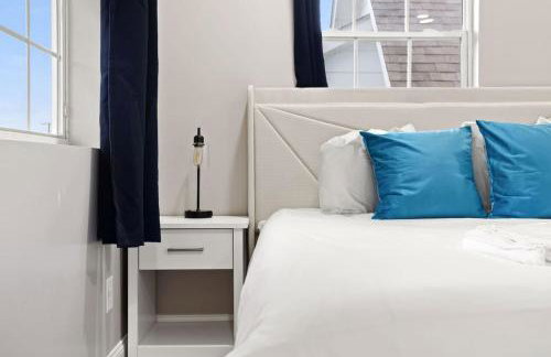 Chic Boho Retreat Near Downtown - Photo 35