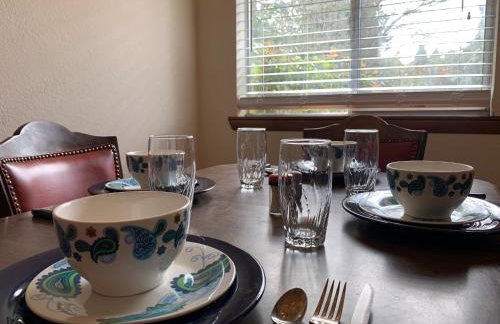 Hidden Gem! Spacious, Private, and Convenient Units Off River Road in Puyallup - Foto 14