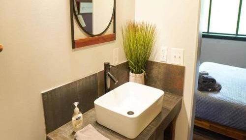 Rivers Edge Lofts - Unit 10 - Foto 5, Shower