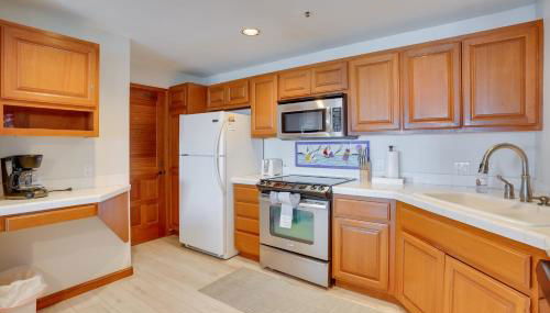 Bright Catalina Island Condo with Ocean Views! - Foto 4