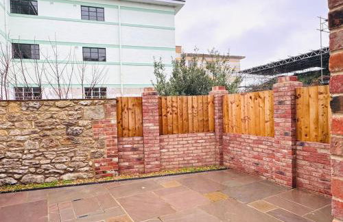 NEW Central Ryde Retreat, Melville Duplex, short walk to Beach Sleeps 6 - Foto 40