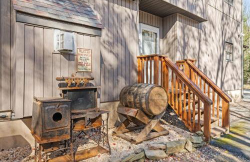 Lakefront with Beach Game Room Fire-pit and More - Foto 20