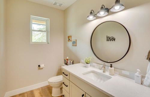 Spacious Donnelly Family Home with Private Hot Tub! - Foto 12