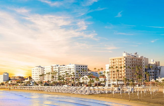 Flora Beachfront Larnaca Finikoudes - Foto 21