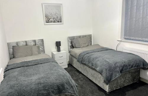 Beautiful and Homely 3 Bed House With FREE Parking So Close To Man City and City Centre - Foto 25