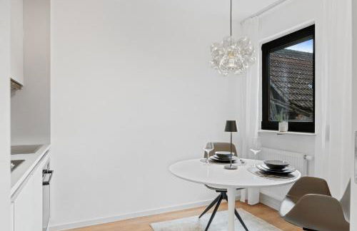 1-2 Personen - Parkplatz - Fahrradgarage - Zentrum - Küche - Balkon - Klima - Foto 9