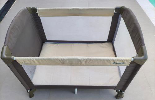 ESPAÇO PÉROLA GUANABARA, 70 Metros do Mar, 4 Suítes independentes COM AR, Área Gourmet Integrada com Piscina,Churrasqueira, 900 Metros de CASTELHANOS, ideal para FAMÍLIAS E AMIGOS - Foto 8