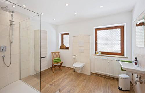 ruhige und neue Ferienwohnung am Berg - Foto 2