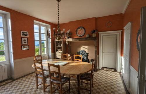 Loue belle demeure dans une grande propriété - 16 couchages, 8 chambres, 320 m2 - 30 min de Vichy - Foto 7