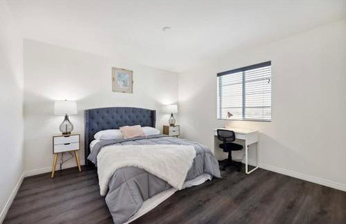 Entire Private Home with 5 Bedrooms 3 Bathrooms, 3000 sqft, Gated Yard, Garage, Nice View, Available Now - Foto 14