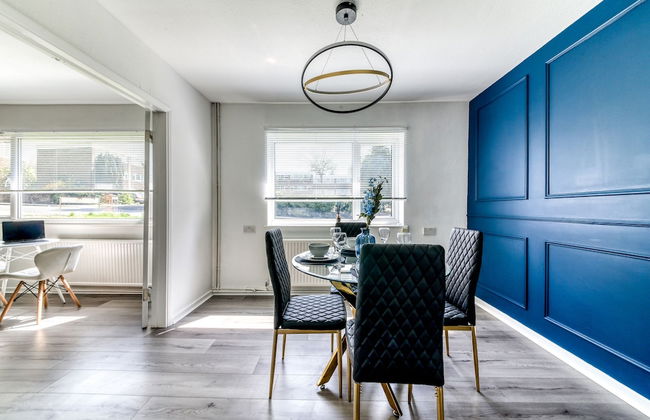 Contemporary 4 Bedroom Detached House With Parking and City Links - Foto 20