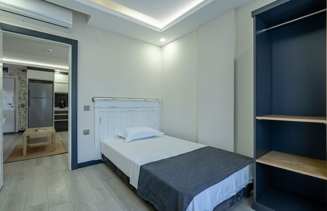 Eluxio Suite Hotel - Photo 16