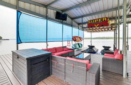 Lakefront Home with Private Dock in Grove - Foto 3