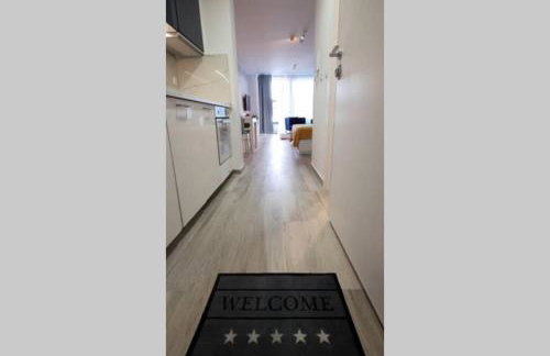 MARIA, Modern studio apartment with private parking - Photo 20