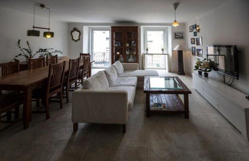 Duplex with terrace in Alfama, Central Lisbon - Photo 19