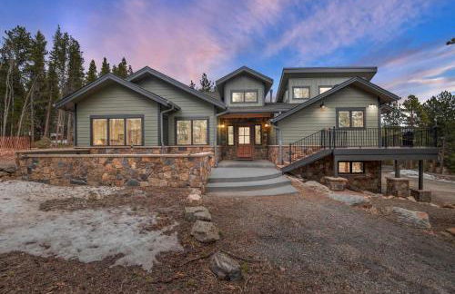 34 Acre Escape Games Hiking Pool Table Bicycles - Foto 1