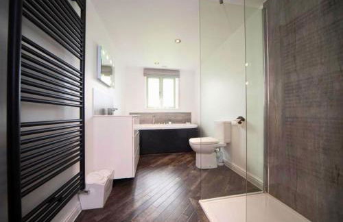 Bowland Breaks-A Luxury Barn Conversion with Optional Hot Tub, Log burner and countryside views - Foto 12