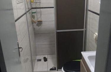 Casa em condomío, bem localizada - Foto 3