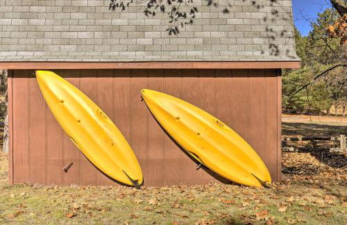 Retro Rhinelander Lake Retreat with Fire Pit! - Foto 33