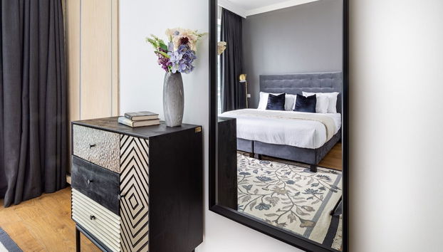 Grand 2BR w/ a Full Sea View & Direct Beach Access - Foto 2, Habitación