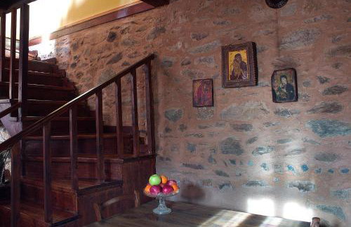 Lithia s Stonehouse. Το πέτρινο στη Λιθιά - Καστοριά - Foto 31