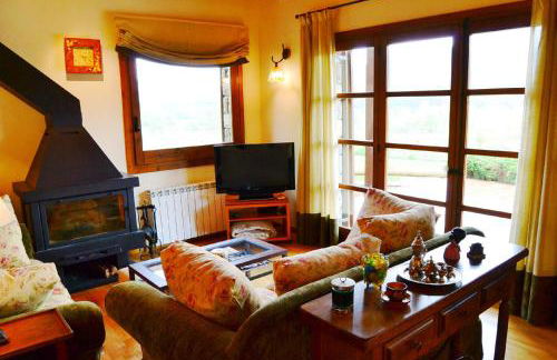 Casa adosada con piscina en Isòvol - Foto 13