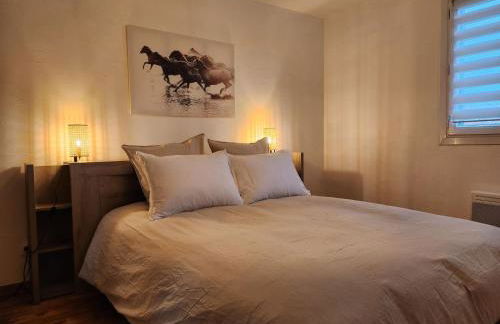 GuestHouse La Costière - logements indépendants - espace piscine jacuzzi - Foto 43