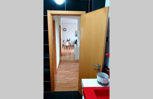 Hill & Sea House - Photo 29