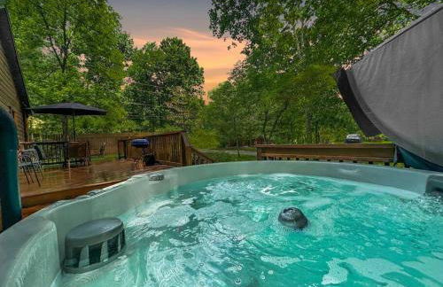 Brookside Cabin with HotTub and FirePit - Foto 20