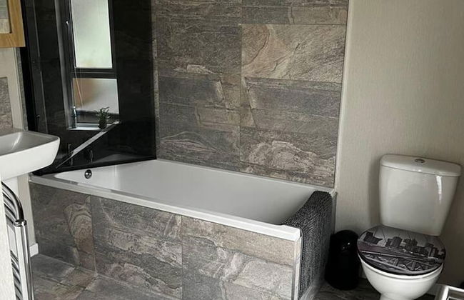 Beautiful and Tranquil Lakeside Lodge - Sleeps 5 - Foto 24