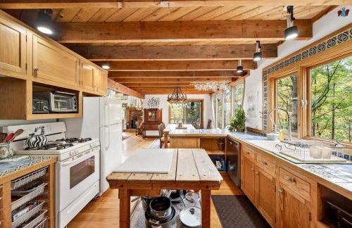 Spacious 6 Bedroom Chalet Near Holiday Valley - Foto 3