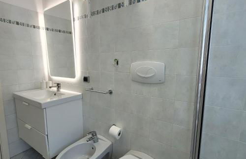 Onda del lago Mountain Lake Iseo Hospitality - Foto 8