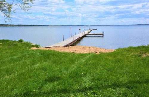 Remodeled, Grill, Outside Seating, Dock, Swimming - Photo 1