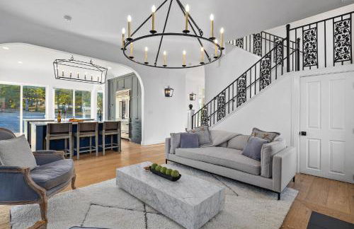 Starry Oak Vineyard Retreat w Hot Tub - Foto 3