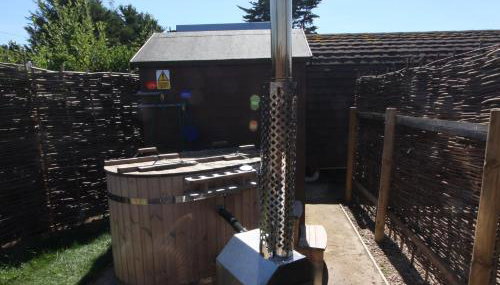 MegaPod 1 at Lee Wick Farm Cottages & Glamping - Foto 5