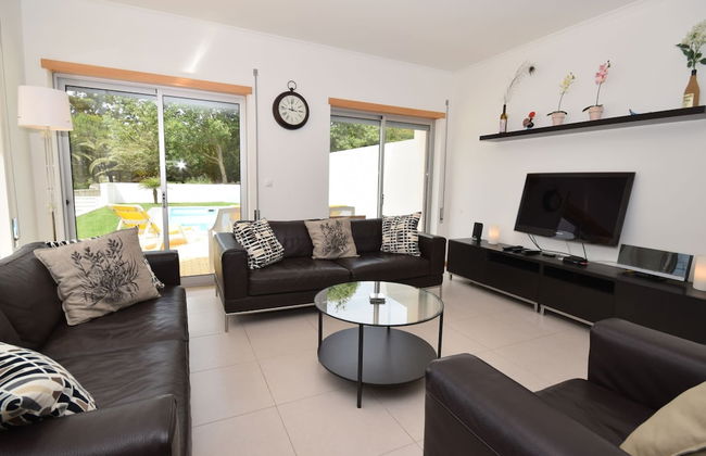 Modern Villa in Sao Martinho do Porto With Swimming Pool - Photo 13