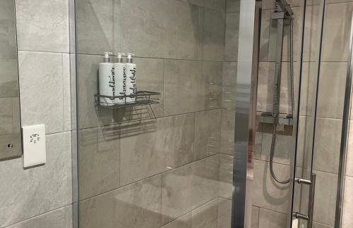 Sleek Sleeps 6 Sunset Views Family friendly - Foto 2