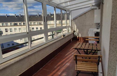 Ático espacioso en zona céntrica - Foto 48