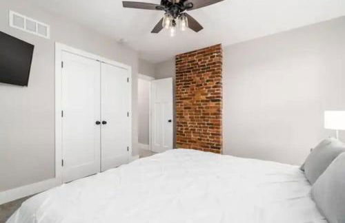 2 homes side by side downtown with fenced yard and hot tub - Foto 33