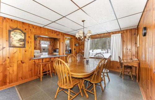 Bayview Cottage 3BR Fireplace Lakefront - Photo 6