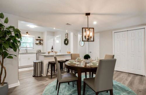 Modern + Cozy Townhome - minutes to Avalon w/king - Foto 37